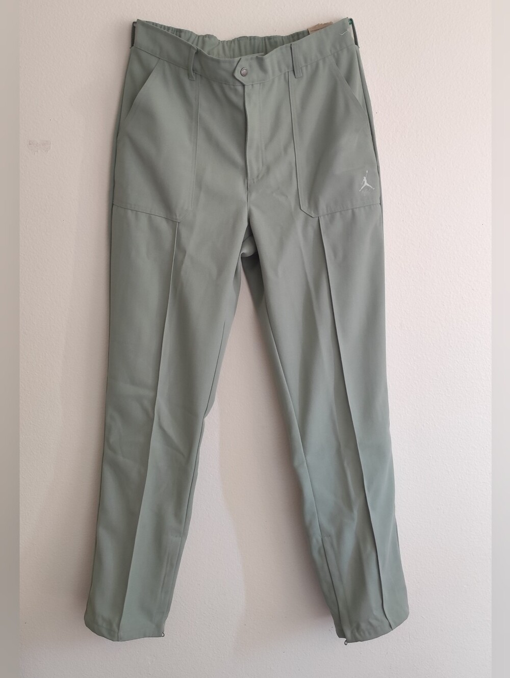 Nike's Air Jordan Cargo Pants (Women; Sz: L)